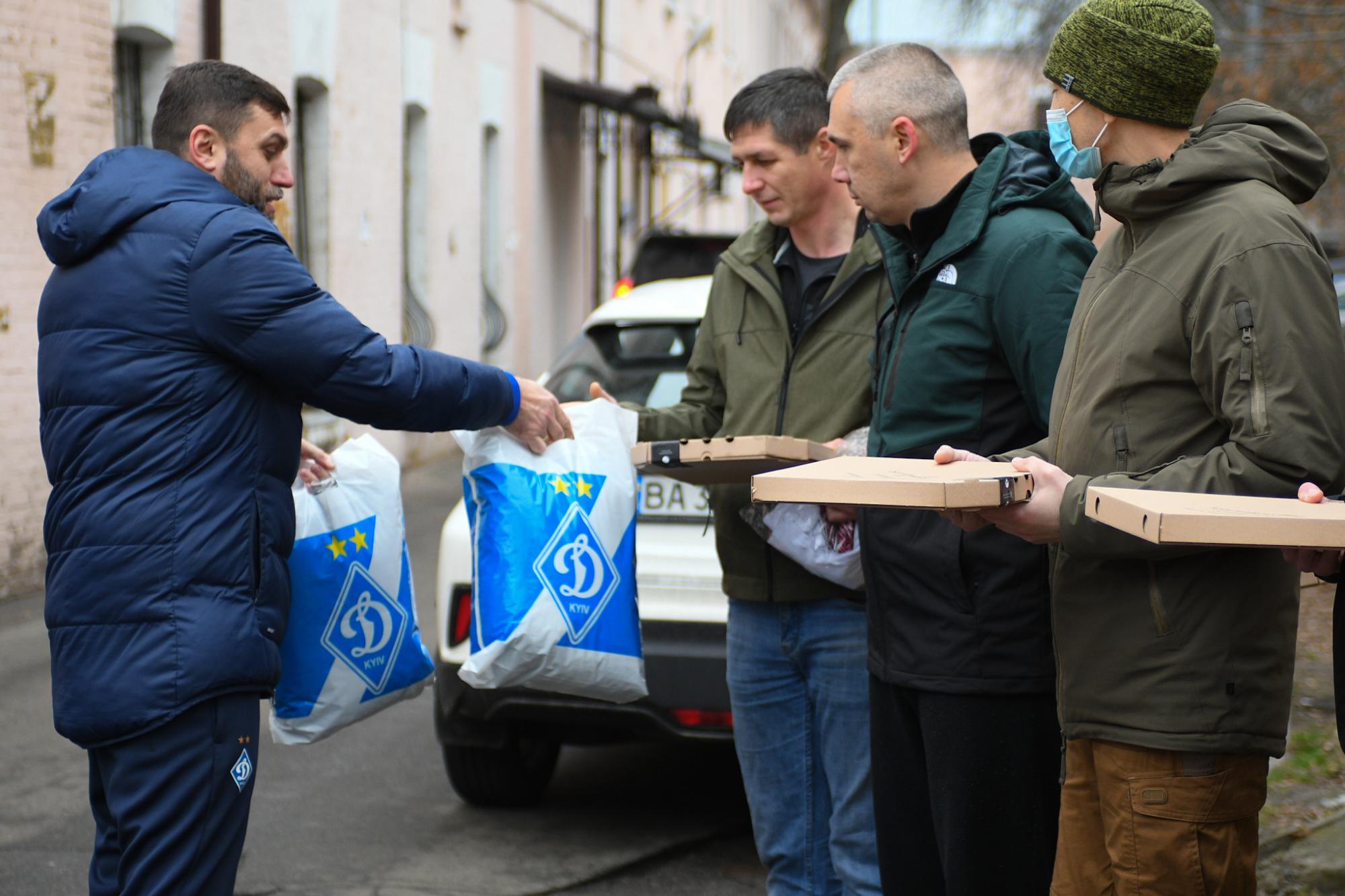 &quot;Динамо&quot; привітало з днем ЗСУ військовослужбовців у шпиталі